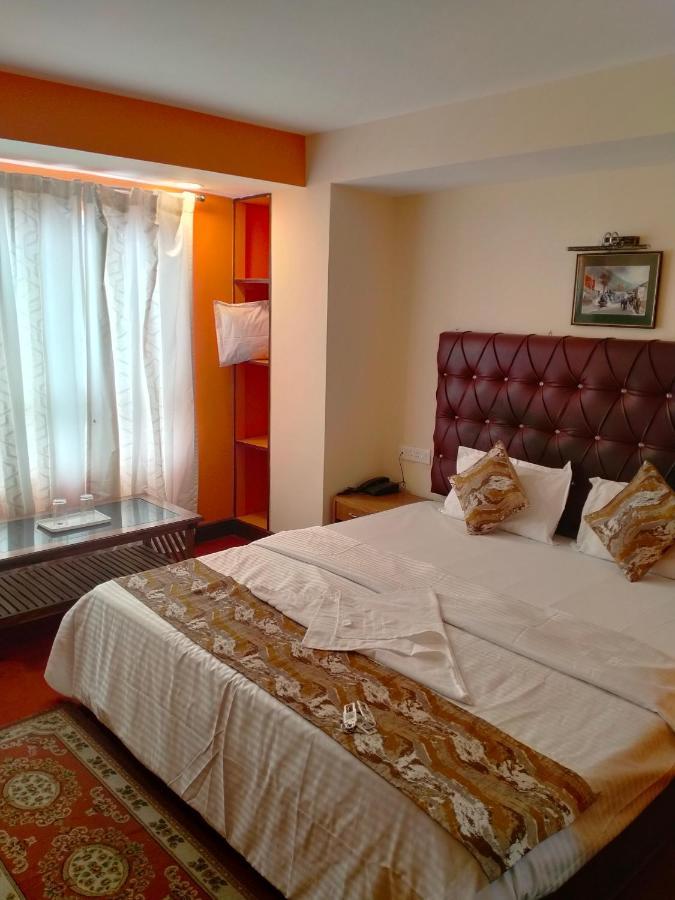 Hotel Oyo 12370 Royal Sarava Darjeeling  Esterno foto